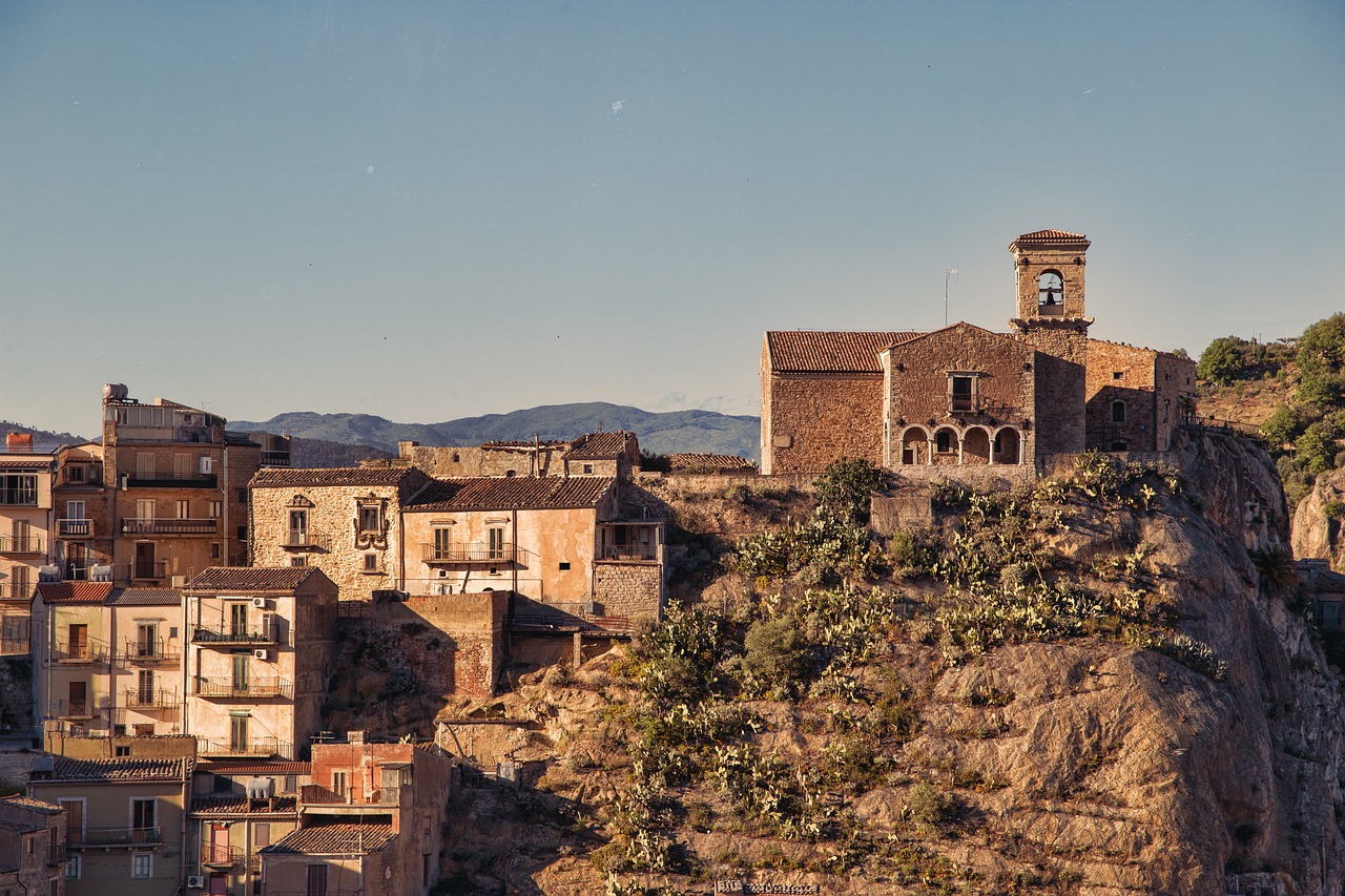 découvrez la sicile, une île méditerranéenne riche en histoire, culture, paysages magnifiques et délicieuse cuisine locale.