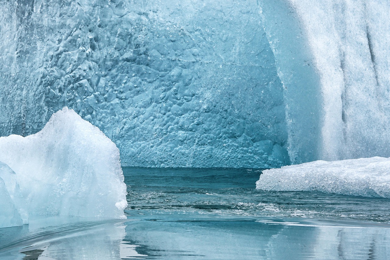 découvrez les causes et les conséquences de la fonte des glaciers, un phénomène crucial lié au changement climatique et à son impact sur notre planète.