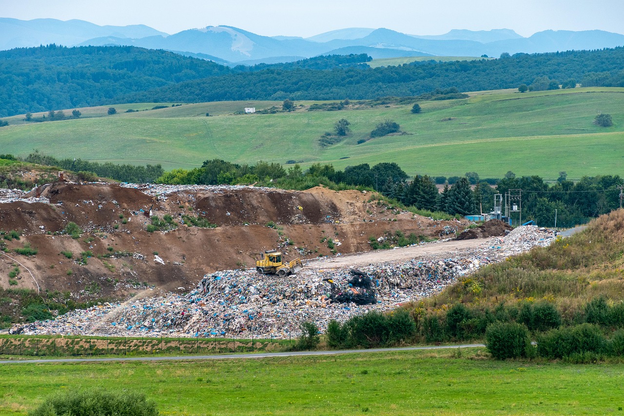 informations sur la suspension des décharges de déchets : causes, impacts environnementaux et solutions pour une gestion durable des déchets.