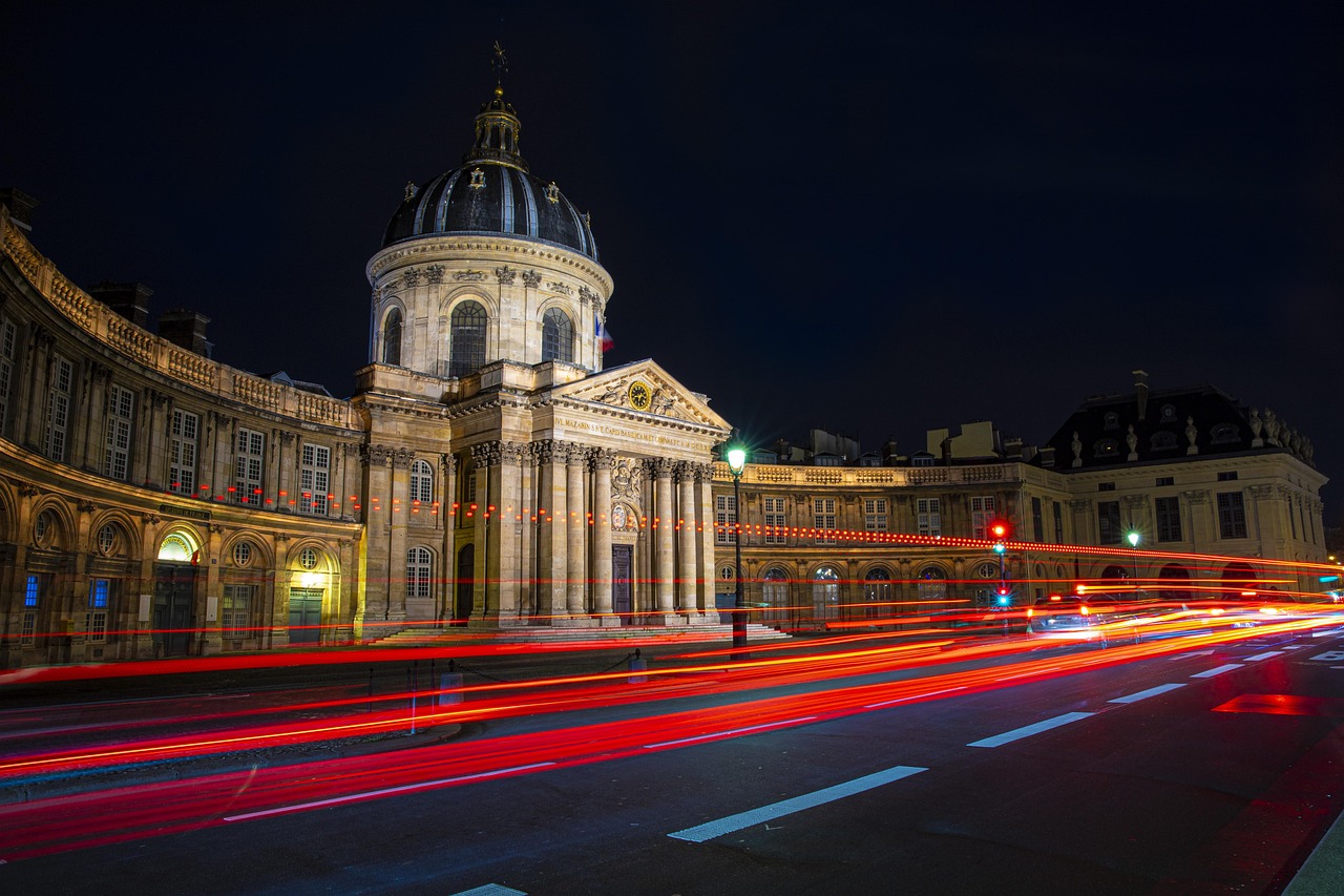 découvrez comment les villes françaises renforcent leur résilience face au changement climatique grâce à des initiatives durables et innovantes.