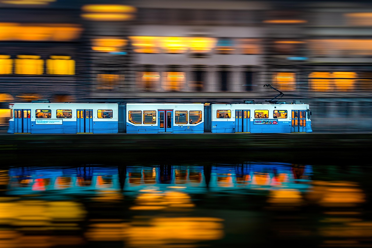 découvrez l'avenir des trains : innovations technologiques, développement durable et expériences de voyage révolutionnaires. plongez dans un monde où la vitesse, le confort et l'écologie se rencontrent pour transformer votre manière de voyager.