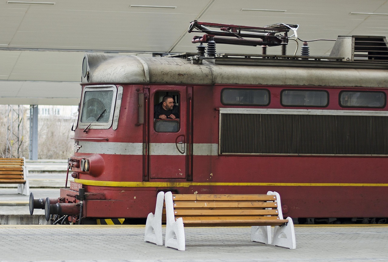 découvrez les voyages en train à travers l'europe : confort, rapidité et paysages magnifiques pour explorer les meilleures destinations du continent.