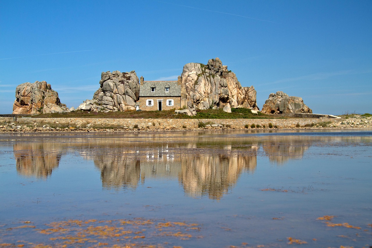 découvrez 'brittany 2100', une vision fascinante de la bretagne dans le futur. plongez dans un monde où la culture bretonne se mêle aux avancées technologiques et aux défis environnementaux, tout en préservant le patrimoine unique de cette région. une exploration captivante de l'évolution de la société bretonne à l'horizon 2100.