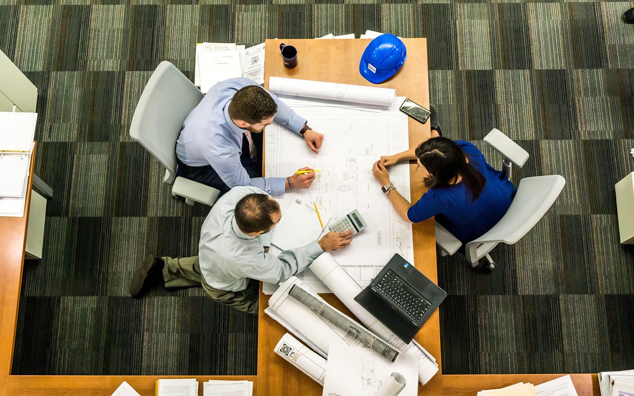 découvrez l'importance de la collaboration dans le développement personnel et professionnel. apprenez comment travailler efficacement en équipe, favoriser l'innovation et atteindre des objectifs communs grâce à une communication et une synergie optimales.