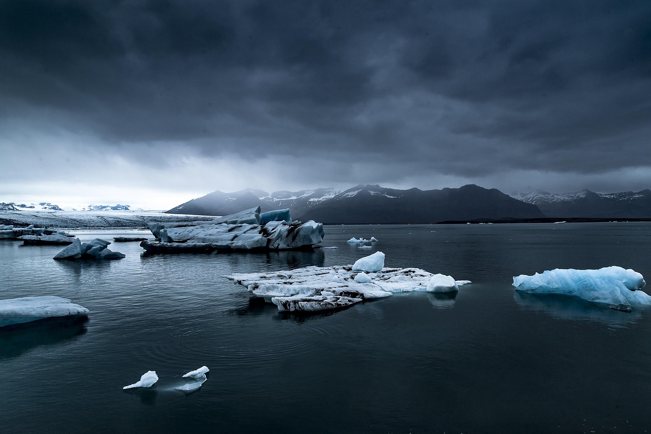 découvrez les causes et les conséquences de la fonte des glaciers, un phénomène alarmant lié au réchauffement climatique et à ses impacts sur notre planète.