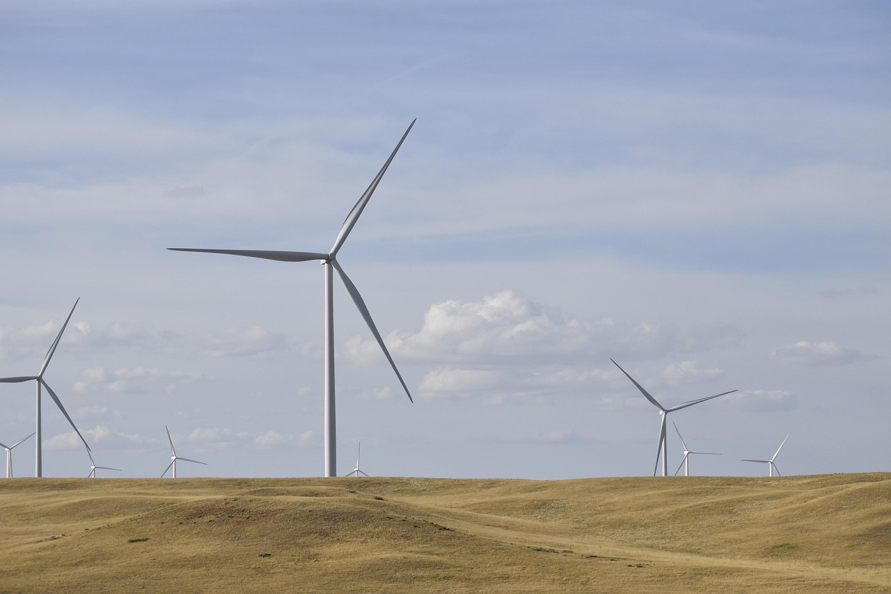 Selon l’ONU, les énergies fossiles menacent la sécurité nationale tandis que les renouvelables changent la donne