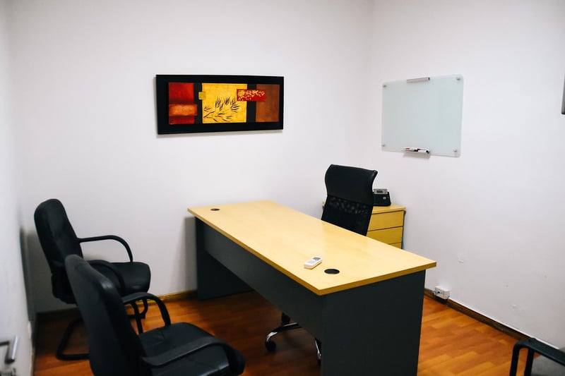 Le coworking en 2026 : pourquoi ce mode de travail attire de plus en plus d'indépendants