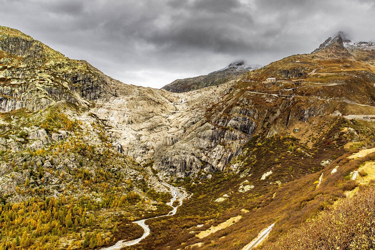 découvrez les conséquences alarmantes de la fonte des glaciers, un phénomène lié au réchauffement climatique qui menace les écosystèmes, les niveaux marins et notre avenir. apprenez comment cela impacte notre planète et ce que nous pouvons faire pour remédier à cette crise environnementale.