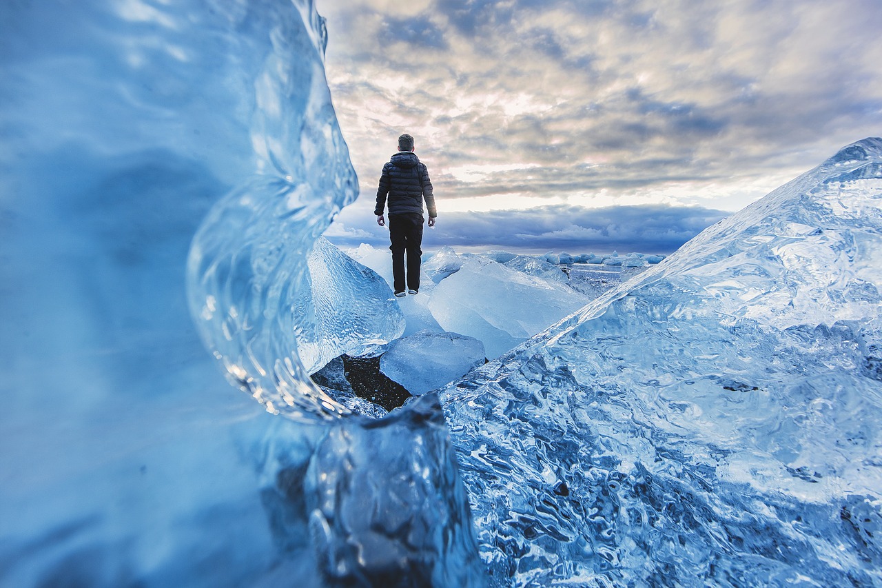 découvrez les impacts alarmants du melting des glaciers sur notre planète. cette étude met en lumière les conséquences environnementales, sociales et climatiques de la fonte des glaces, ainsi que les actions nécessaires pour préserver nos ressources naturelles.