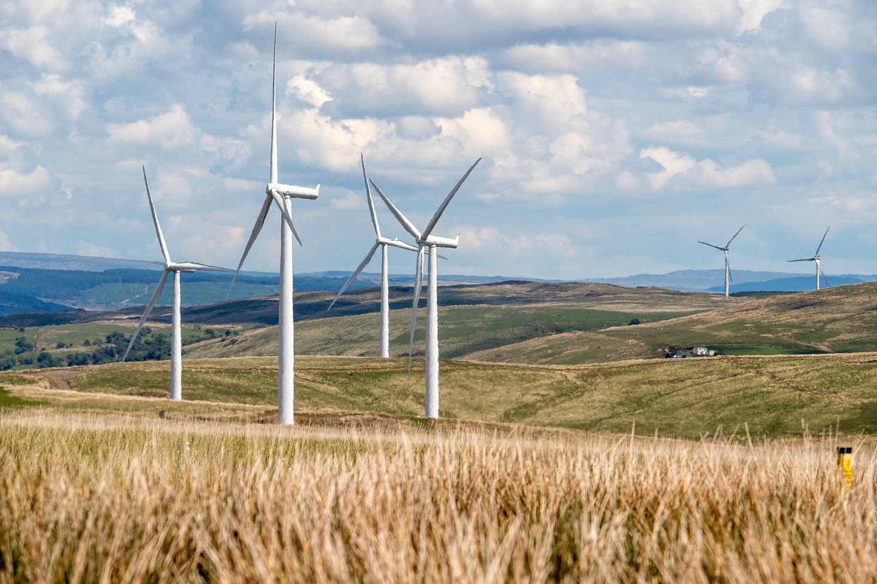 découvrez les avantages des énergies renouvelables, un enjeu crucial pour l'environnement et la durabilité. informez-vous sur les différentes sources d'énergie renouvelable, leur impact écologique et les technologies innovantes qui façonnent notre avenir énergétique.