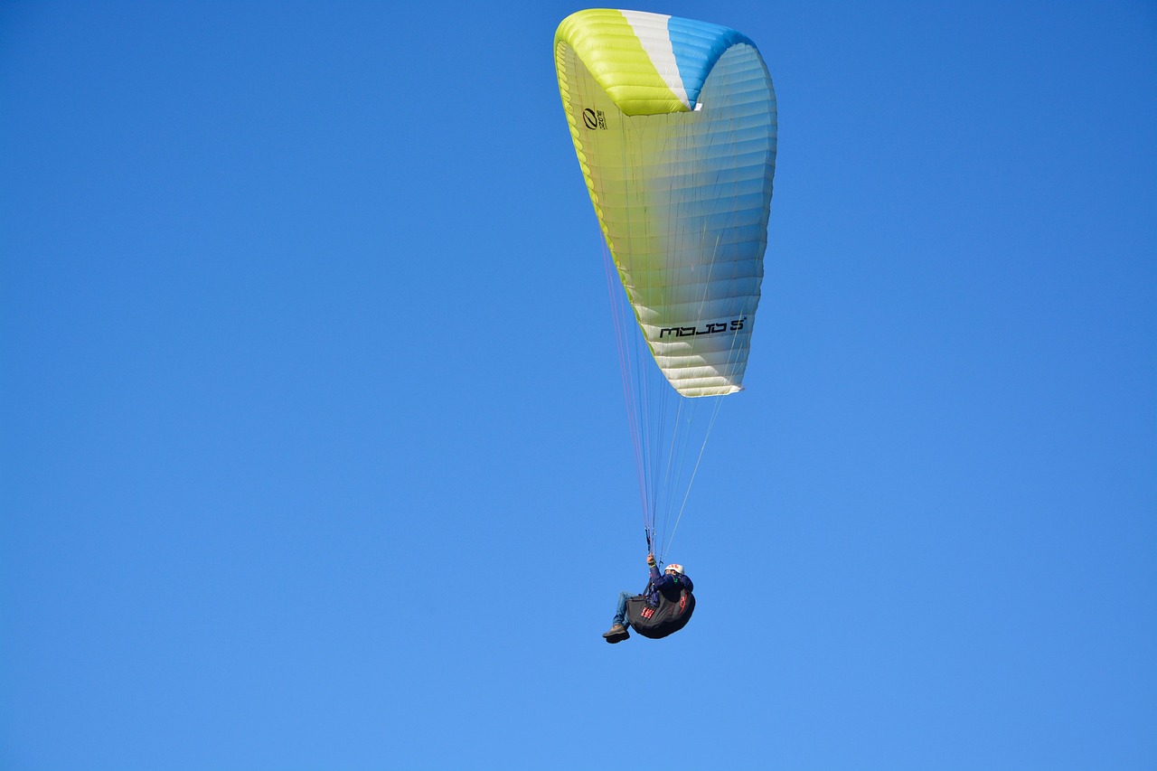 découvrez ce qu’est l’ozone, son rôle dans l’atmosphère, ses effets sur la santé et l’environnement, ainsi que les solutions pour limiter la pollution liée à l’ozone.
