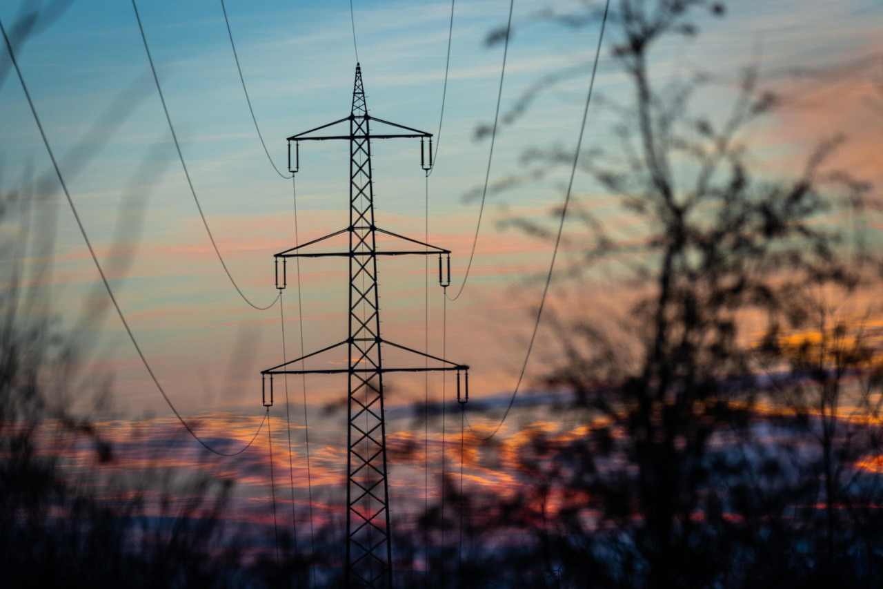 découvrez les enjeux, défis et solutions liés à la transition énergétique : un guide pour comprendre comment passer vers des sources d'énergie plus propres et durables.