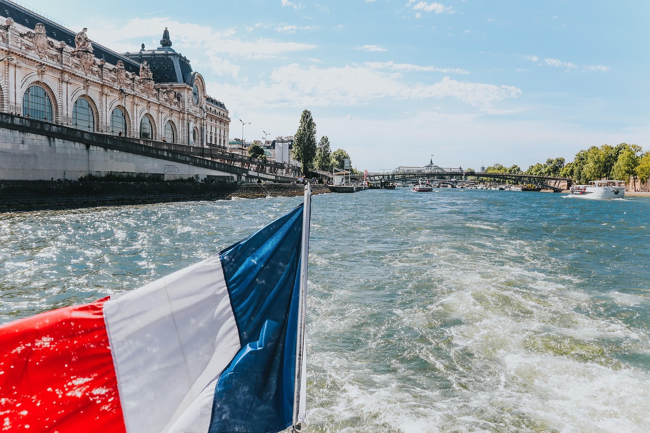 d&eacute;couvrez l'accord de paris, un engagement international majeur visant &agrave; lutter contre le changement climatique en limitant le r&eacute;chauffement mondial.
