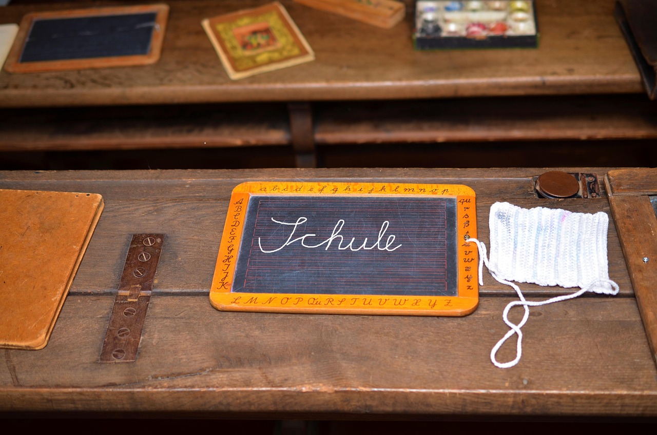 d&eacute;couvrez l'histoire fascinante qui a fa&ccedil;onn&eacute; notre monde, des civilisations anciennes aux &eacute;v&eacute;nements modernes essentiels.