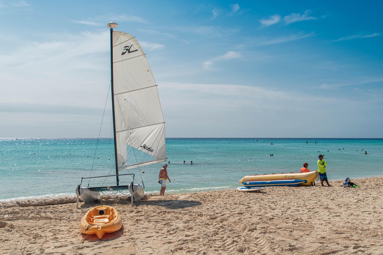 d&eacute;couvrez le plaisir de naviguer &agrave; bord d'un catamaran : confort, stabilit&eacute; et aventures inoubliables sur l'eau.