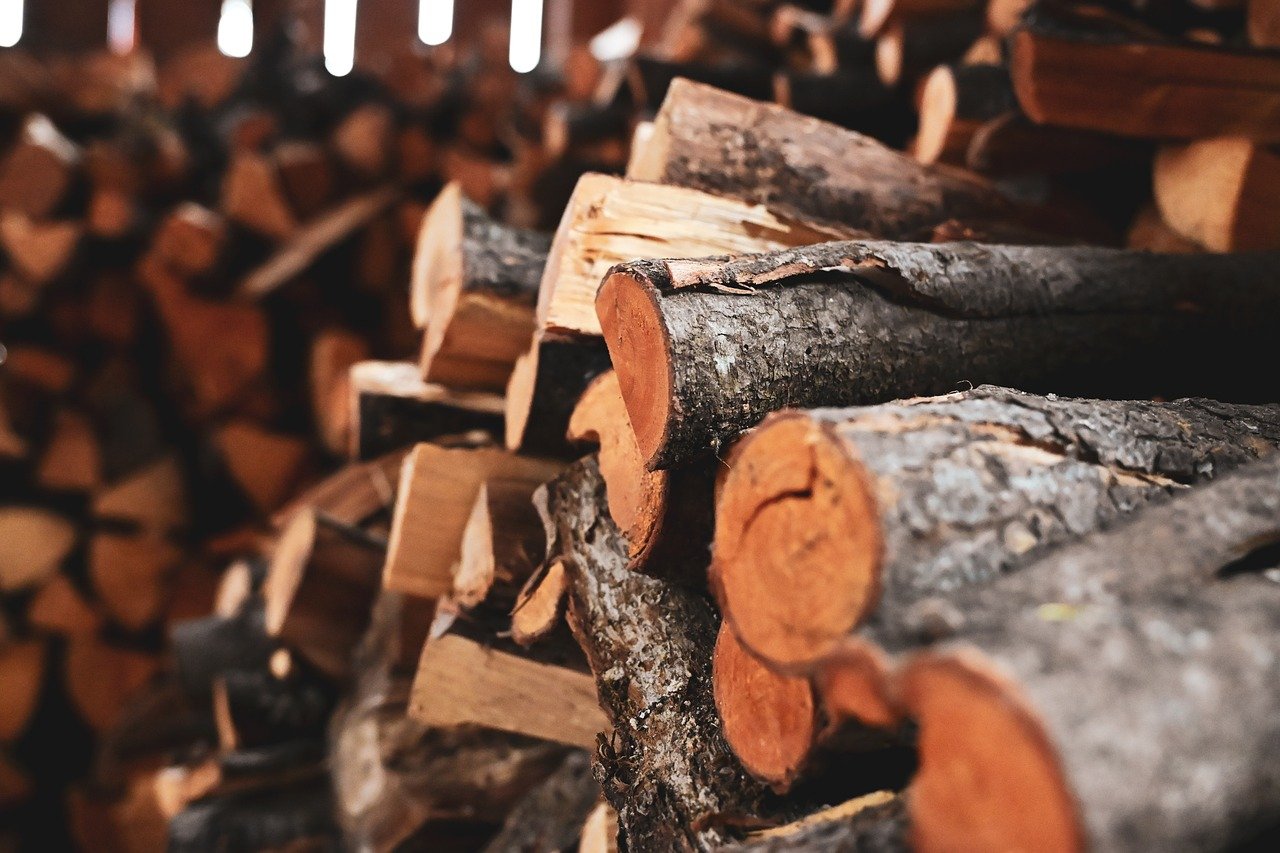 d&eacute;couvrez tout sur le fuel : types, utilisations, avantages et impact environnemental. informez-vous sur les meilleures solutions &eacute;nerg&eacute;tiques.