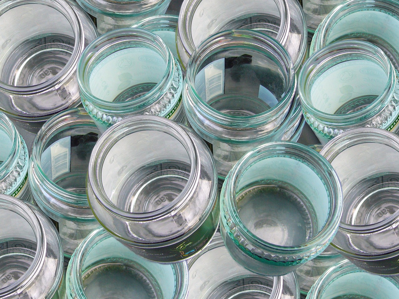 découvrez l'importance du recyclage des bouteilles en verre pour préserver l'environnement et réduire les déchets. adoptez des gestes simples et responsables pour un avenir durable.